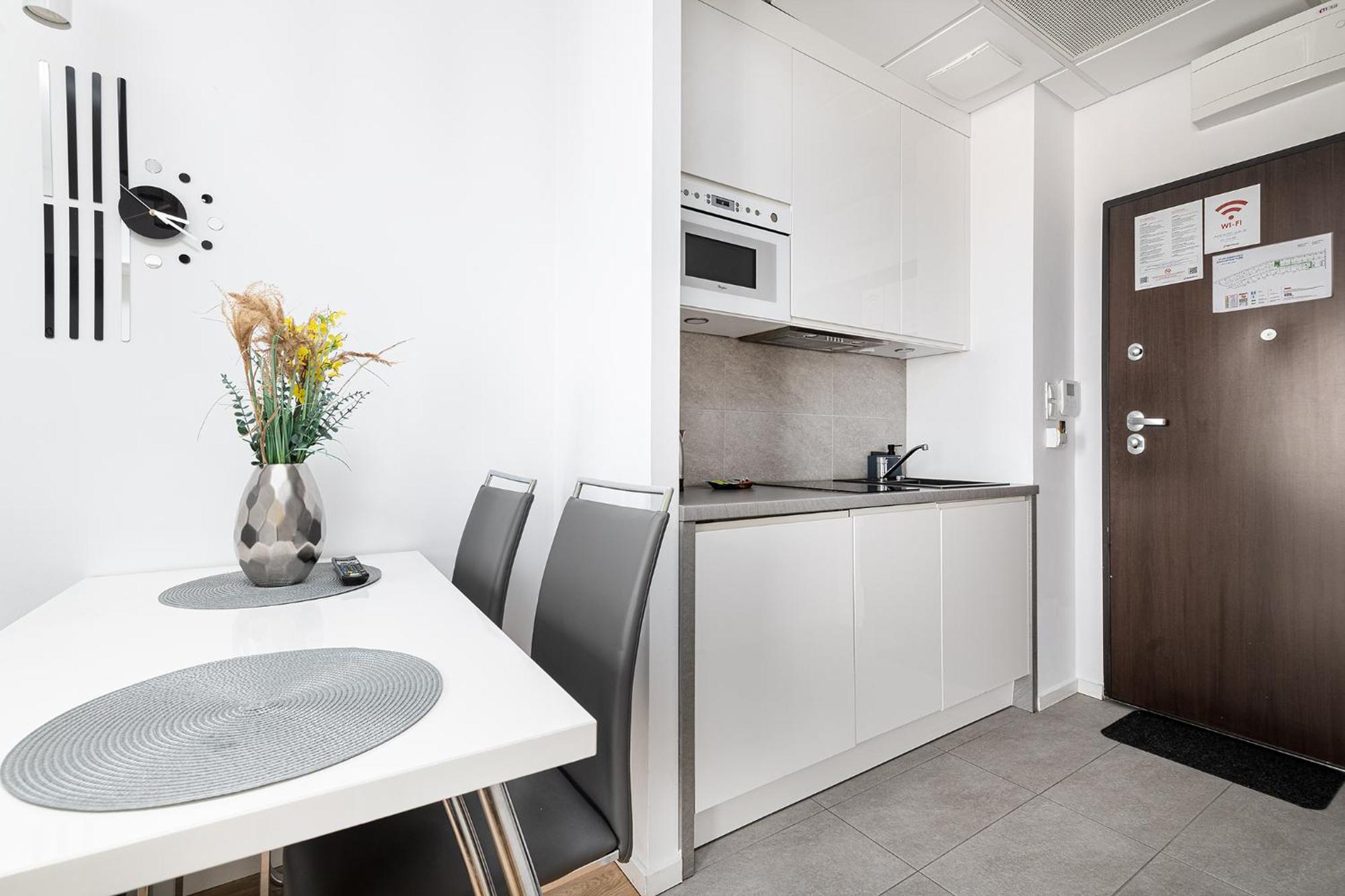Rentplanet - Apartamenty Kasprzaka Warszawa Zewnętrze zdjęcie
